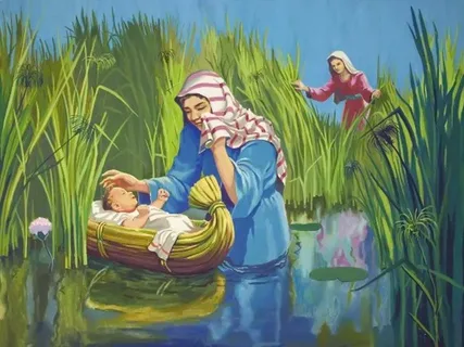 Моисей спасается в корзине по воде.